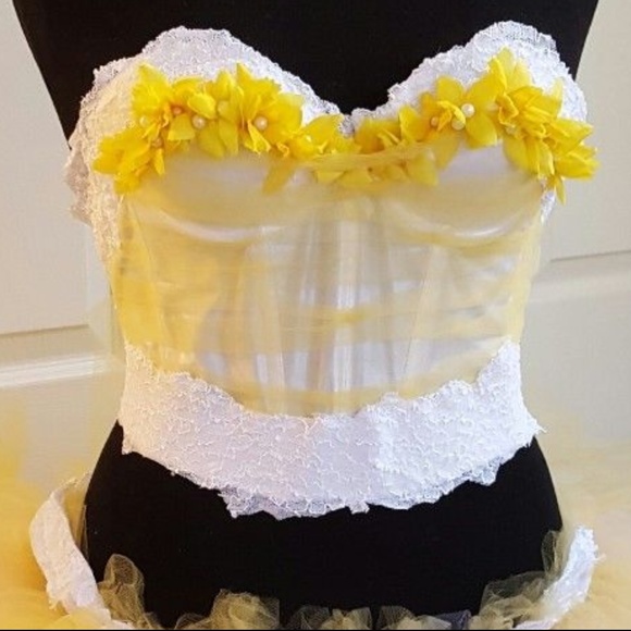 SHIRA Yellow & White Lace Corset Wedding Gown Set - Picture 3 of 6